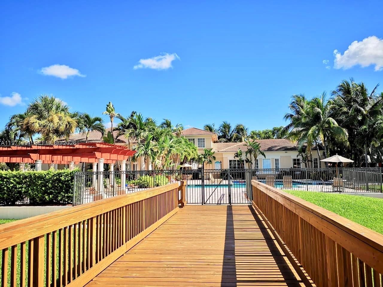 2517 Centergate Dr, Unit 203, Miramar, FL 33025 Photo