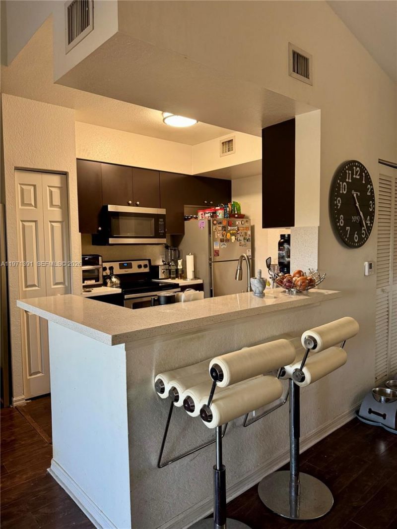 2517 Centergate Dr, Unit 203, Miramar, FL 33025 Photo