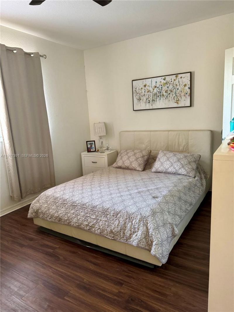 2517 Centergate Dr, Unit 203, Miramar, FL 33025 Photo