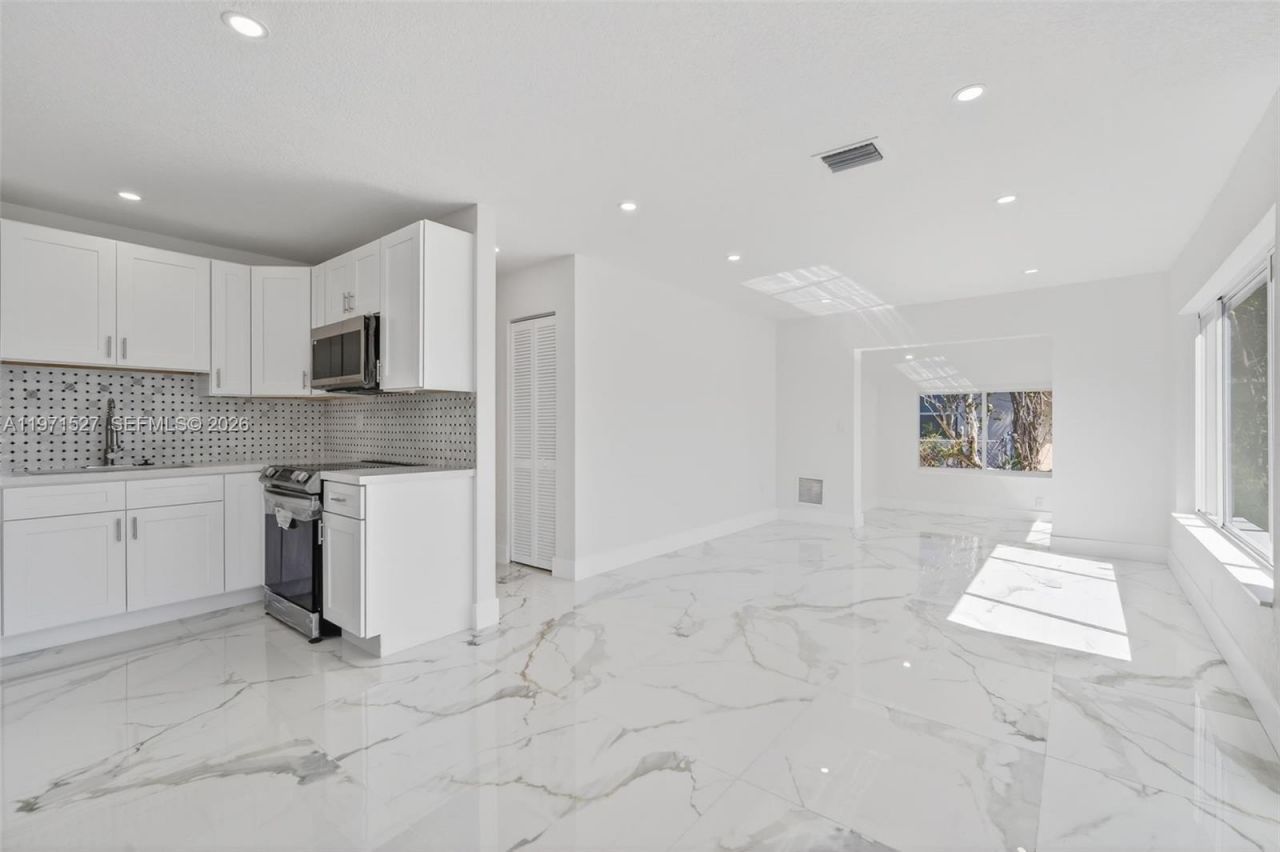 649 NW 20th Ct, Pompano Beach, FL 33060 Photo