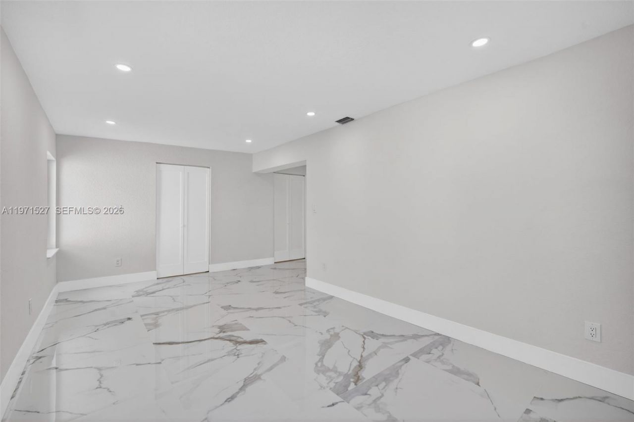 649 NW 20th Ct, Pompano Beach, FL 33060 Photo