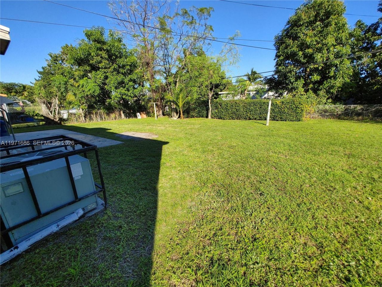 14901 NW 9th Ct, Unit 14901, Miami, FL 33168 Photo