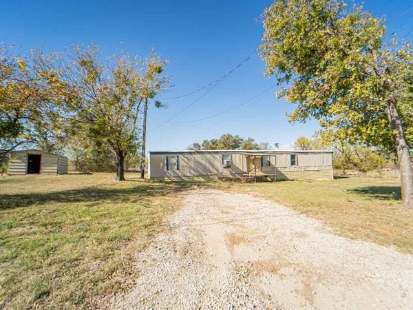 516 S Butte Street , Breckenridge, TX 76424