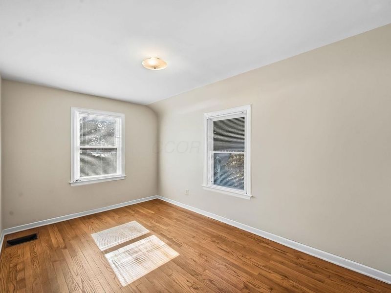 925 Kinnear Road, Columbus, OH 43212 Photo 12