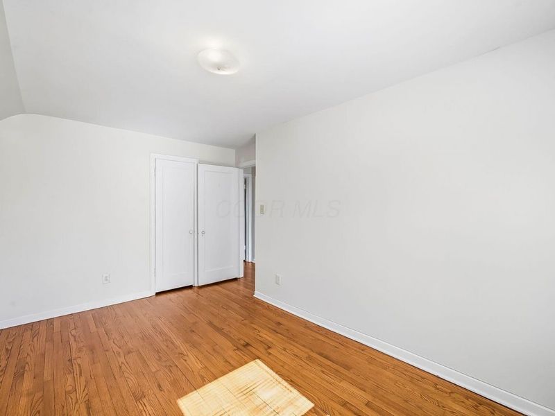 925 Kinnear Road, Columbus, OH 43212 Photo 13