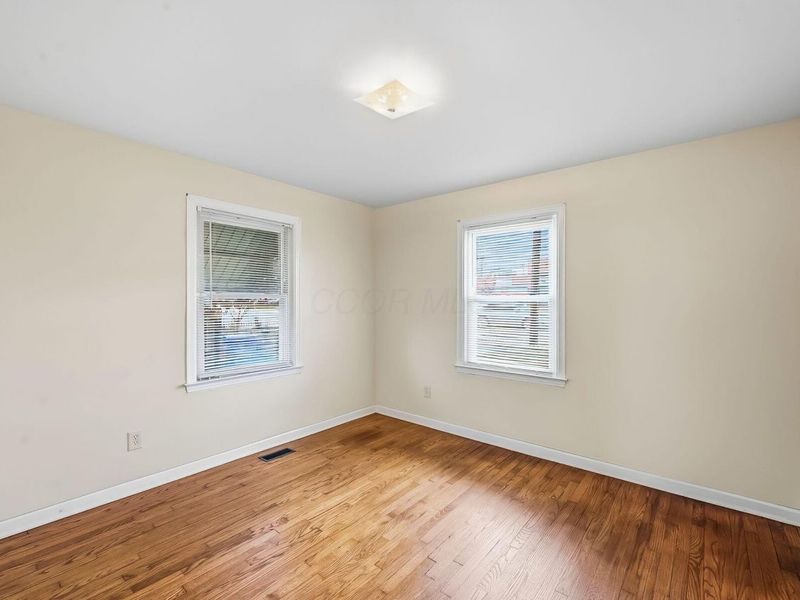 925 Kinnear Road, Columbus, OH 43212 Photo 14