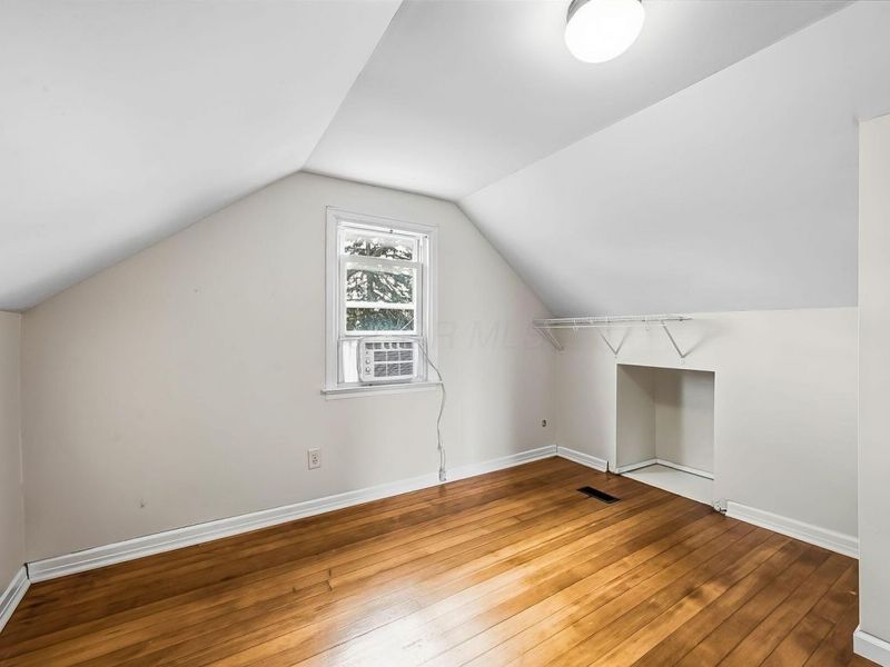 925 Kinnear Road, Columbus, OH 43212 Photo 18