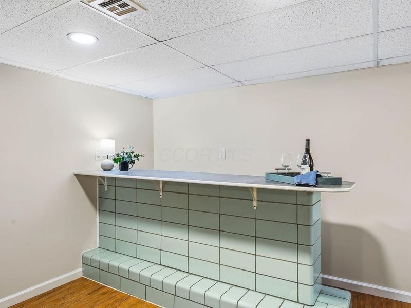 925 Kinnear Road, Columbus, OH 43212 Photo 25