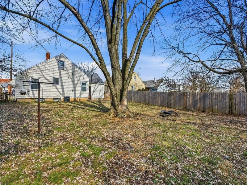 925 Kinnear Road, Columbus, OH 43212 Photo 29