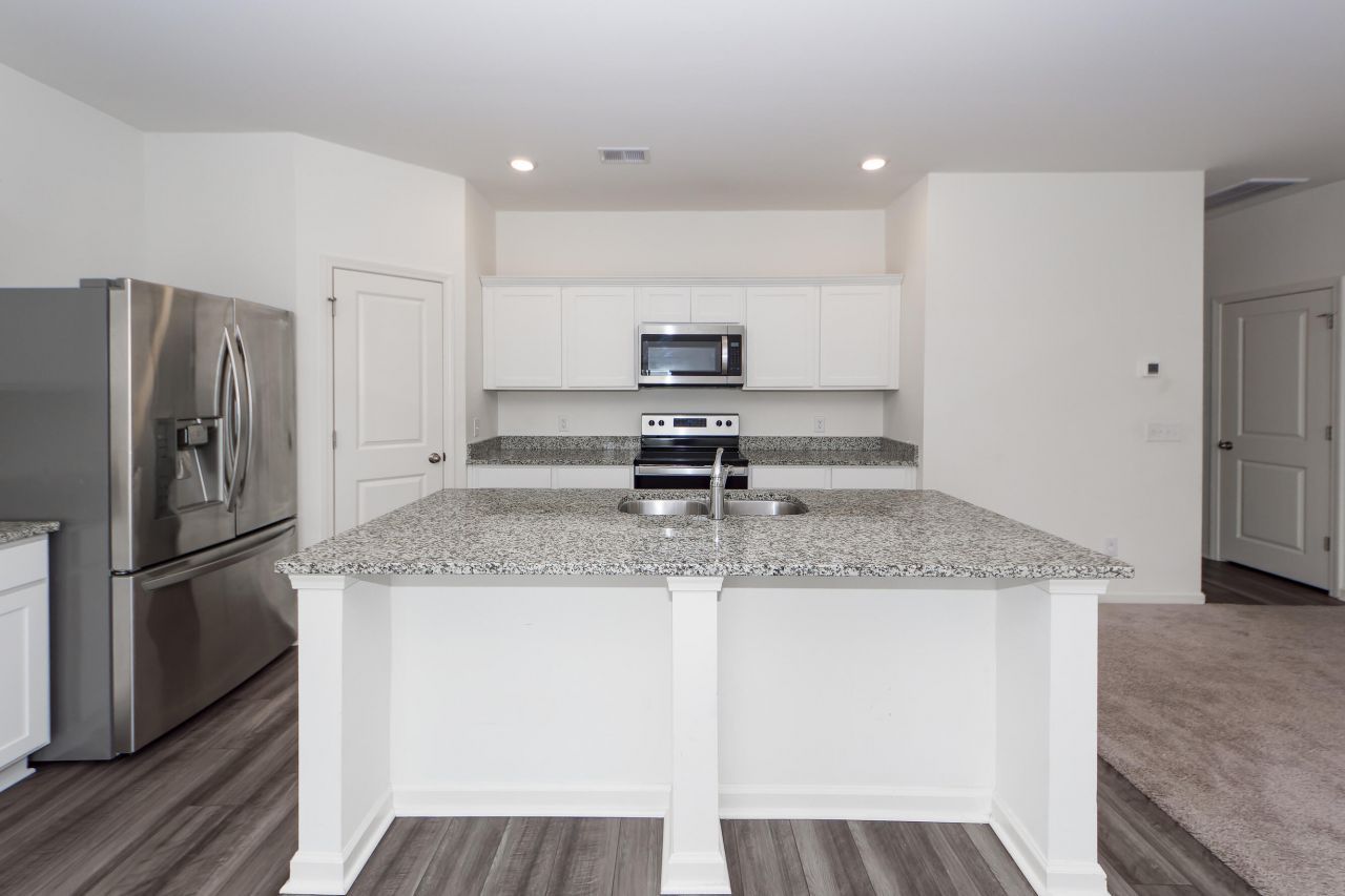 465 Pender Woods Drive Photo 12