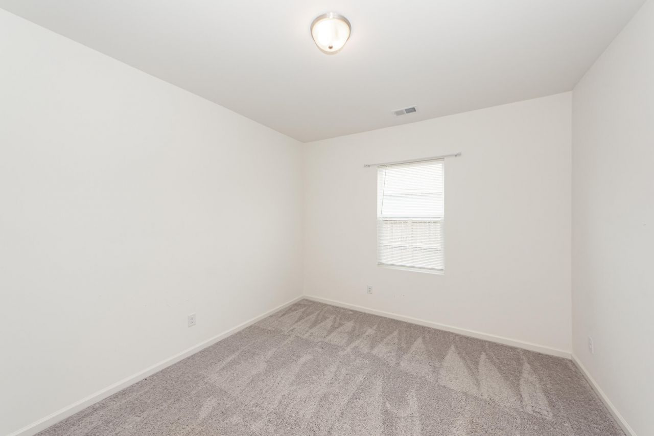 465 Pender Woods Drive Photo 17