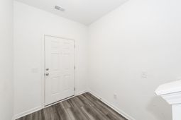 465 Pender Woods Drive photo 4