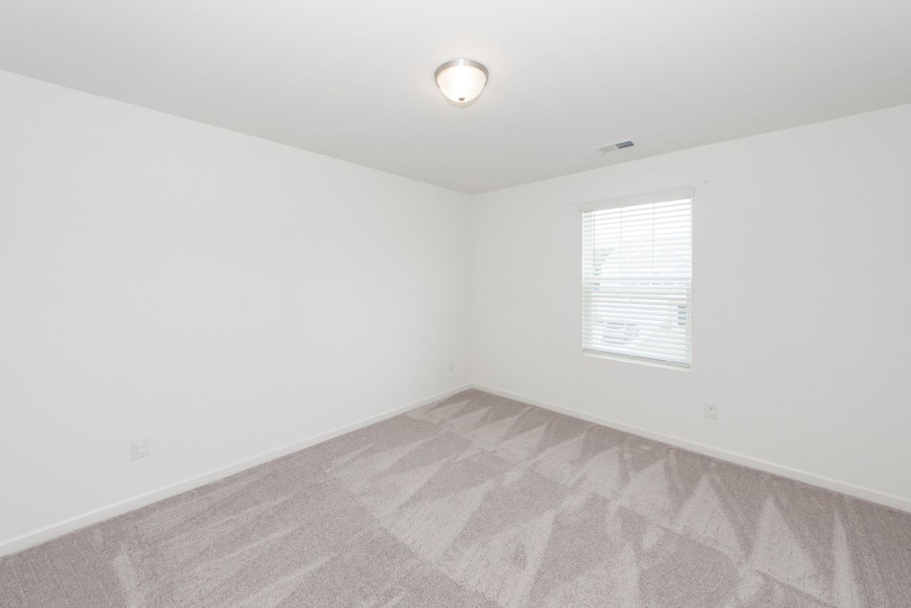 465 Pender Woods Drive Photo 33