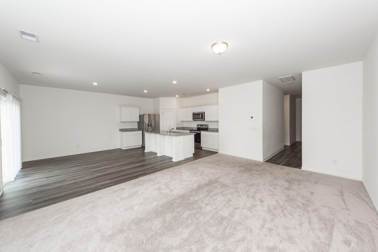 465 Pender Woods Drive Photo 7