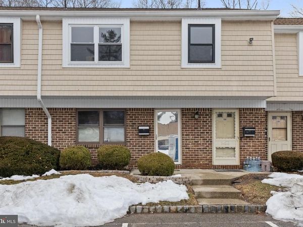 1306 SILVER COURT, HAMILTON, NJ 08690