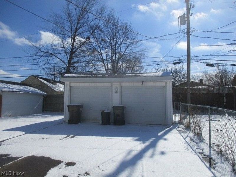 5603 Allanwood Drive, Parma, OH 44129 Photo 3