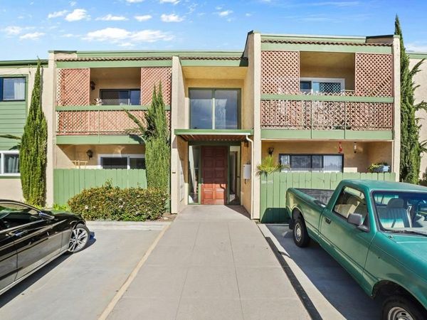 8000 University Avenue, Unit 202, La Mesa, CA 91942