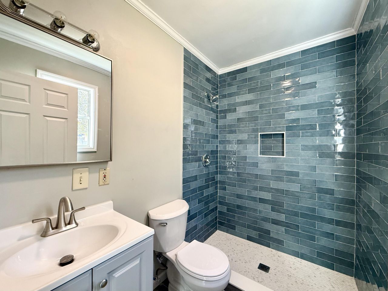 1618 Pinecrest Road Photo 6