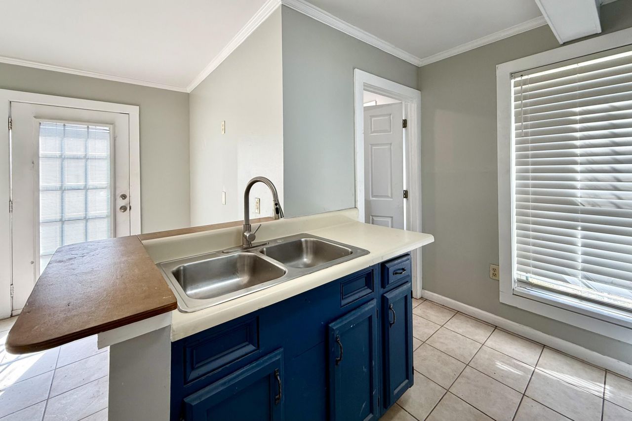 1618 Pinecrest Road Photo 9