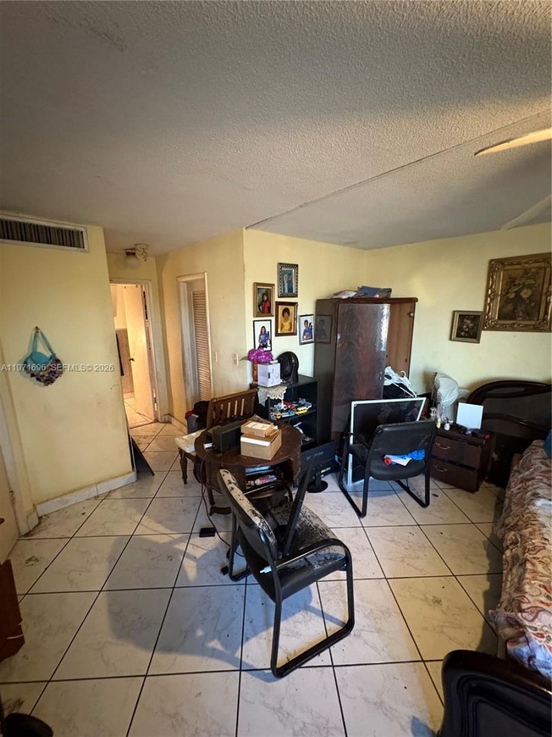 1401 NE 191st St, Unit D204, Miami, FL 33179 Photo