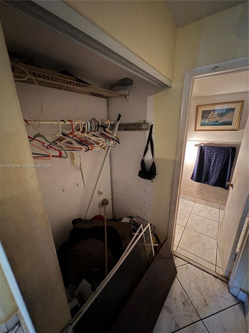 1401 NE 191st St, Unit D204, Miami, FL 33179 Photo