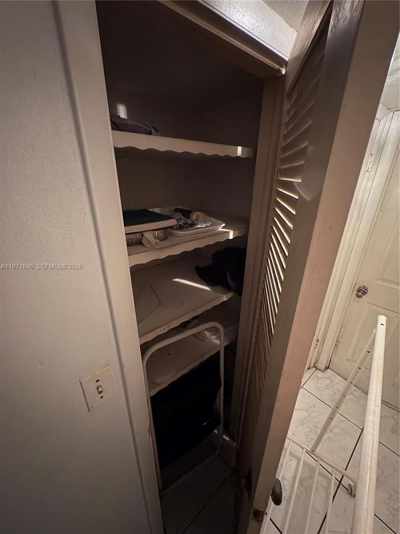 1401 NE 191st St, Unit D204, Miami, FL 33179 Photo