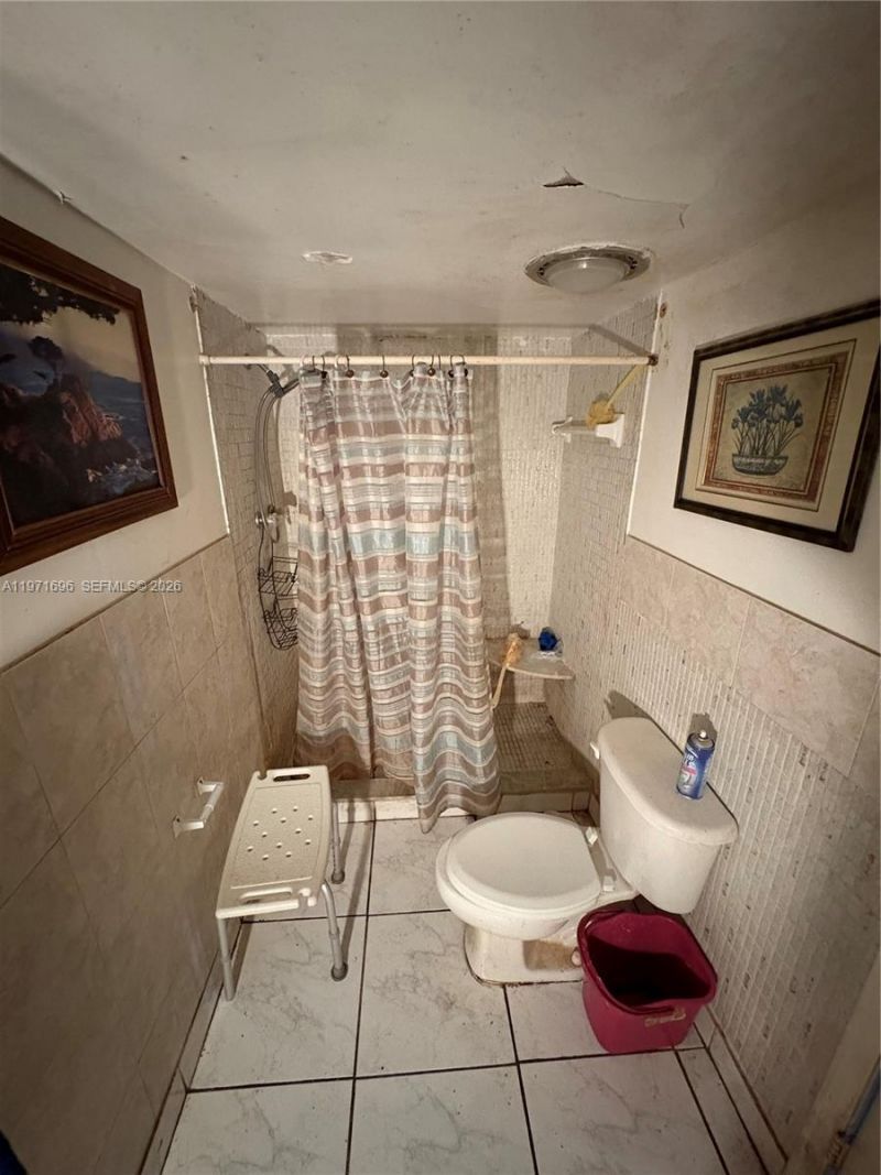 1401 NE 191st St, Unit D204, Miami, FL 33179 Photo