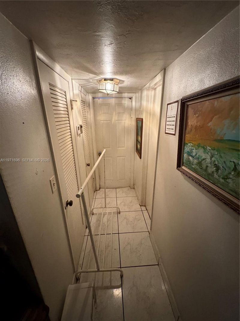 1401 NE 191st St, Unit D204, Miami, FL 33179 Photo