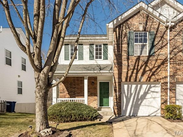6827 Eagles Landing Court, Pacific, MO 63069