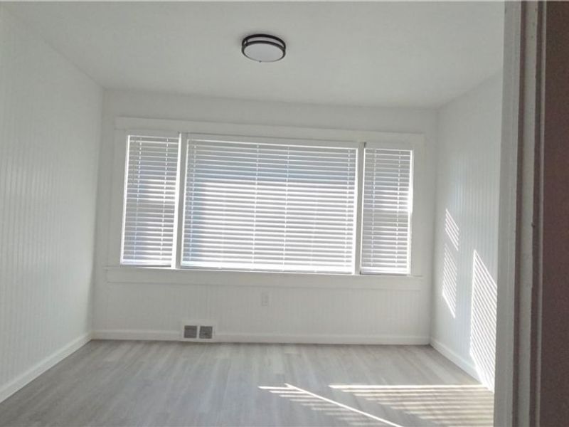 370 Lora Avenue, Youngstown, OH 44504 Photo 10