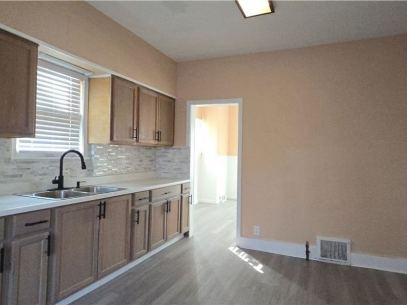 370 Lora Avenue, Youngstown, OH 44504 Photo 18