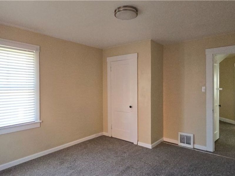 370 Lora Avenue, Youngstown, OH 44504 Photo 29