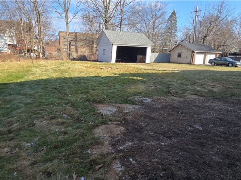 370 Lora Avenue, Youngstown, OH 44504 Photo 5