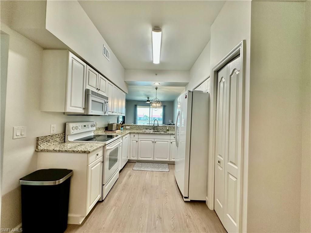 2720 Cypress Trace Cir, Unit 2920, Naples, FL 34119 Photo