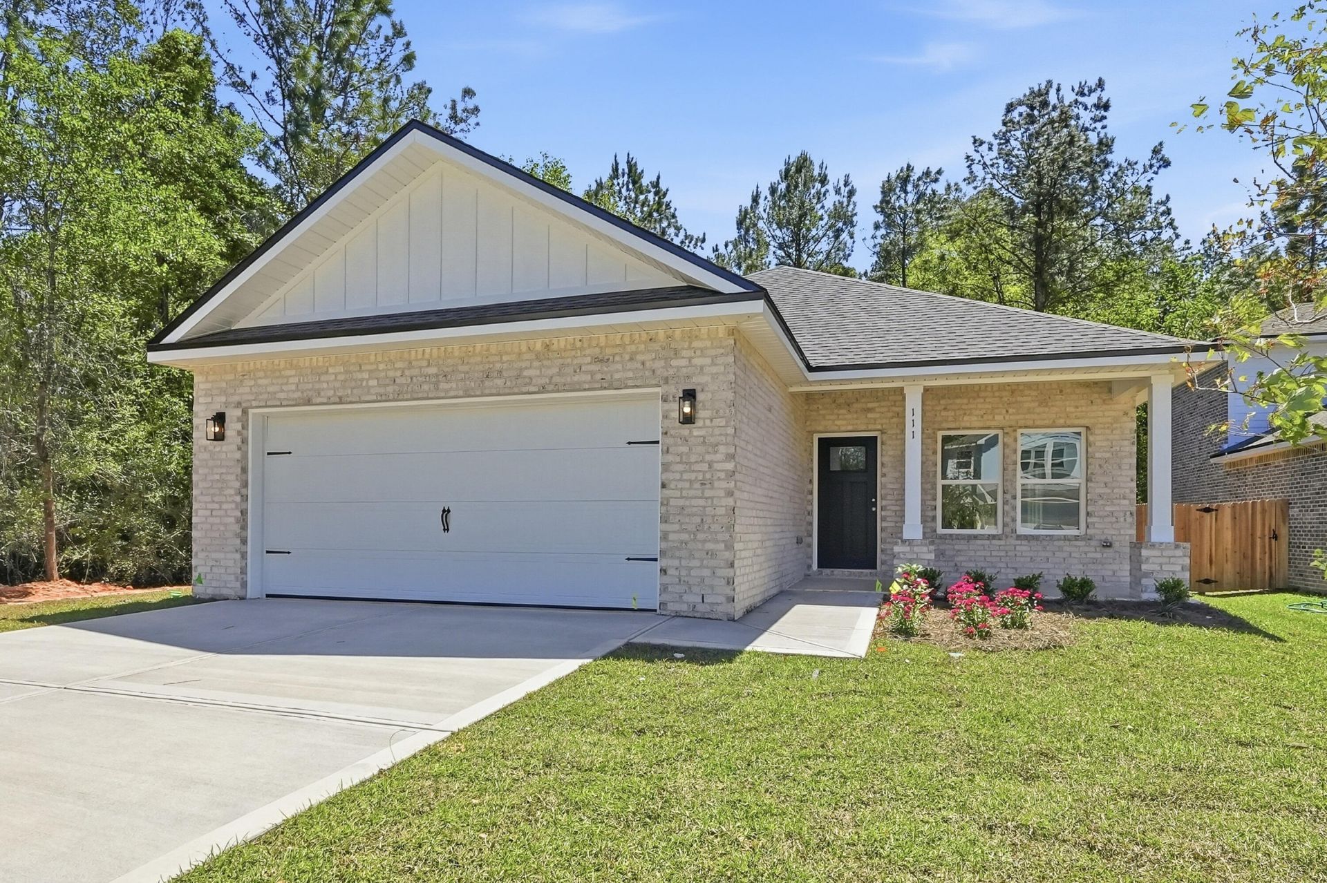 111 Sandhill Court, Freeport, FL 32439 Main Photo