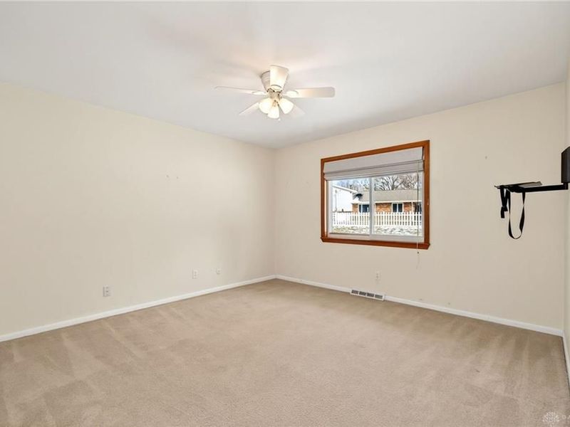 5335 Glendon Lane, Kettering, OH 45440 Photo 32