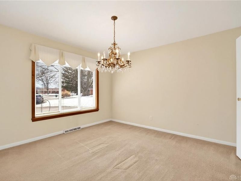 5335 Glendon Lane, Kettering, OH 45440 Photo 9