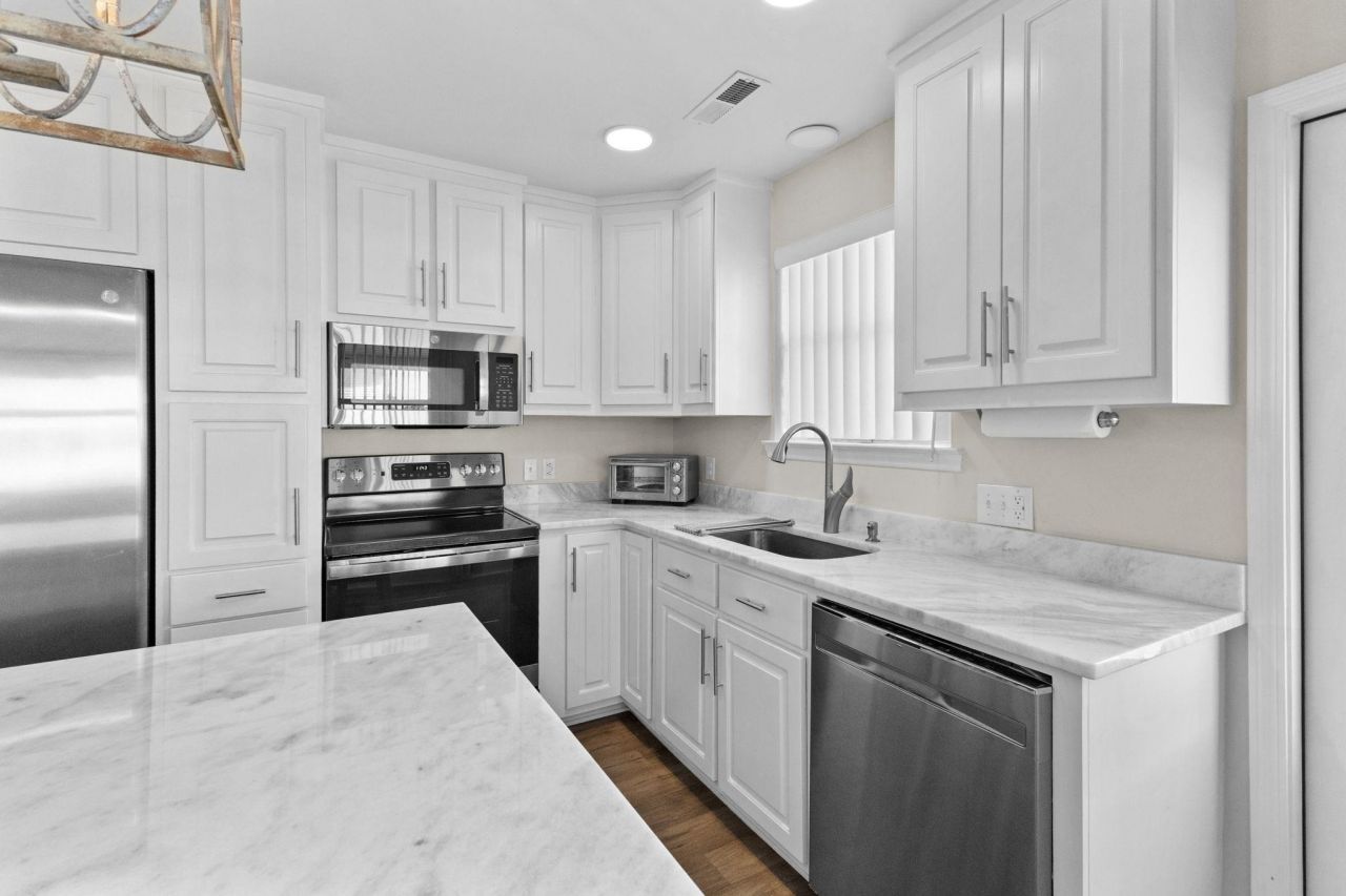 6001 C1 South Kings Hwy. Photo 17