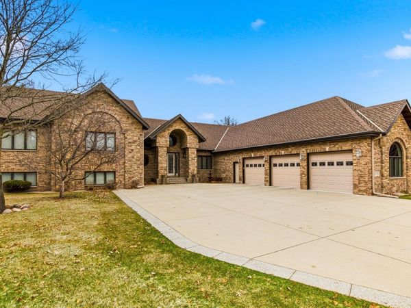 2177 Mill Pond Drive, Saint Cloud, MN 56303