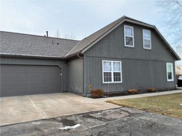 8050 Harbor Creek Drive, Unit 1802, Mentor on the Lake, OH 44060