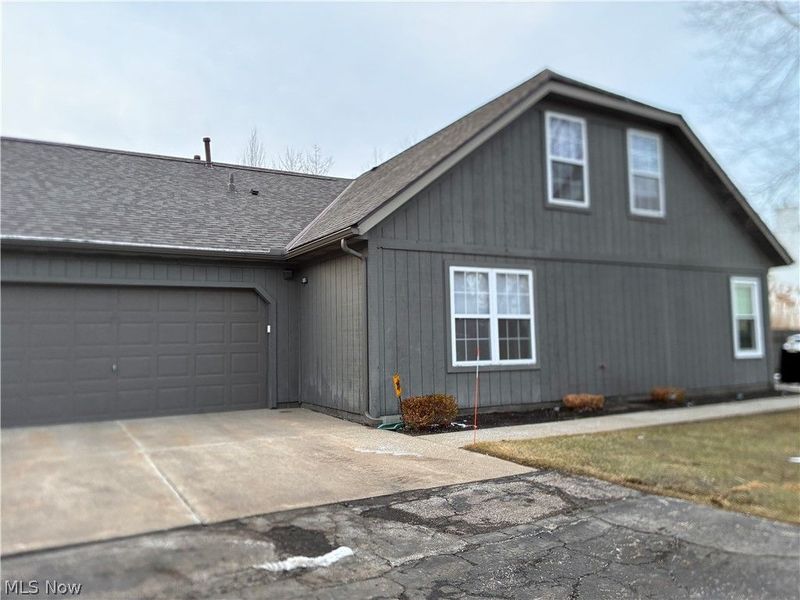 8050 Harbor Creek Drive, Unit 1802, Mentor on the Lake, OH 44060 Photo 1