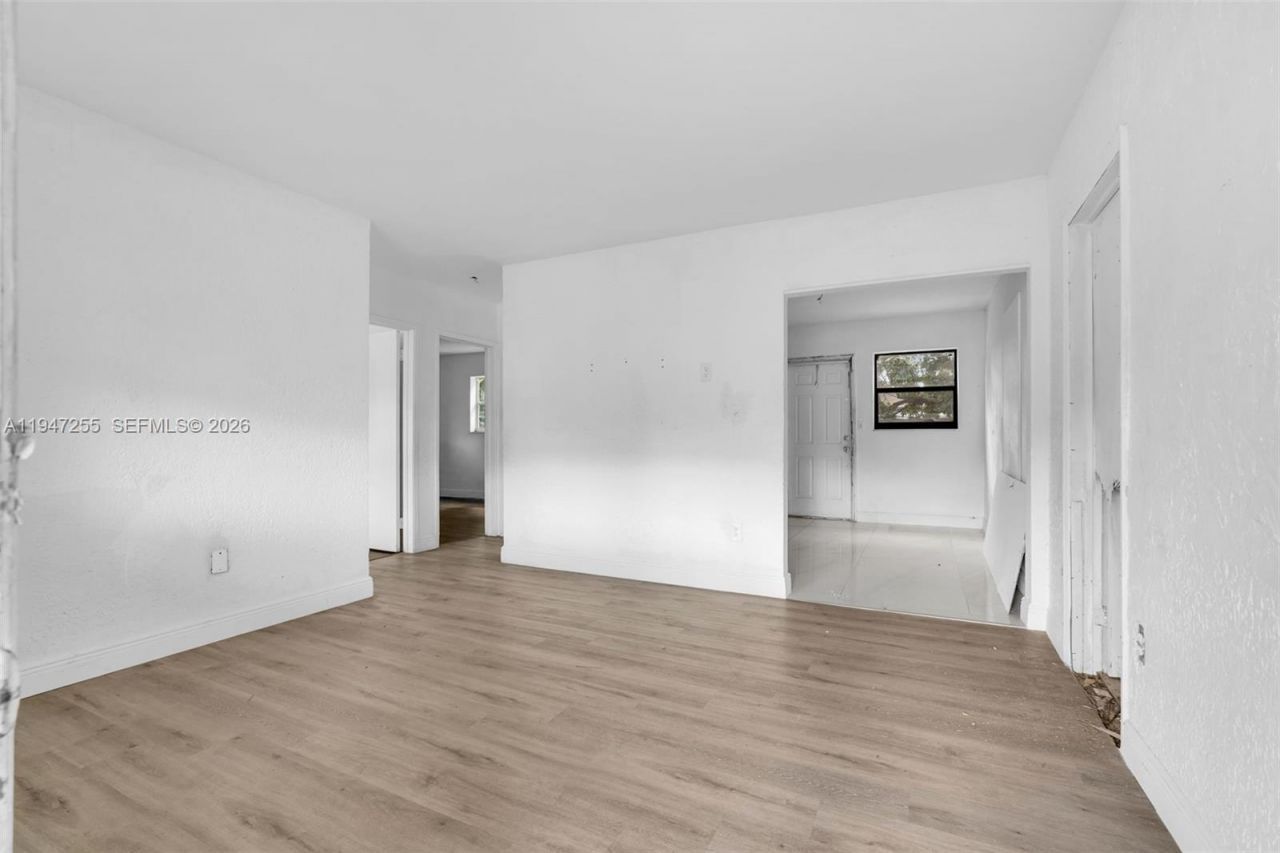 1360 NW 117th St , Miami, FL 33167 Photo