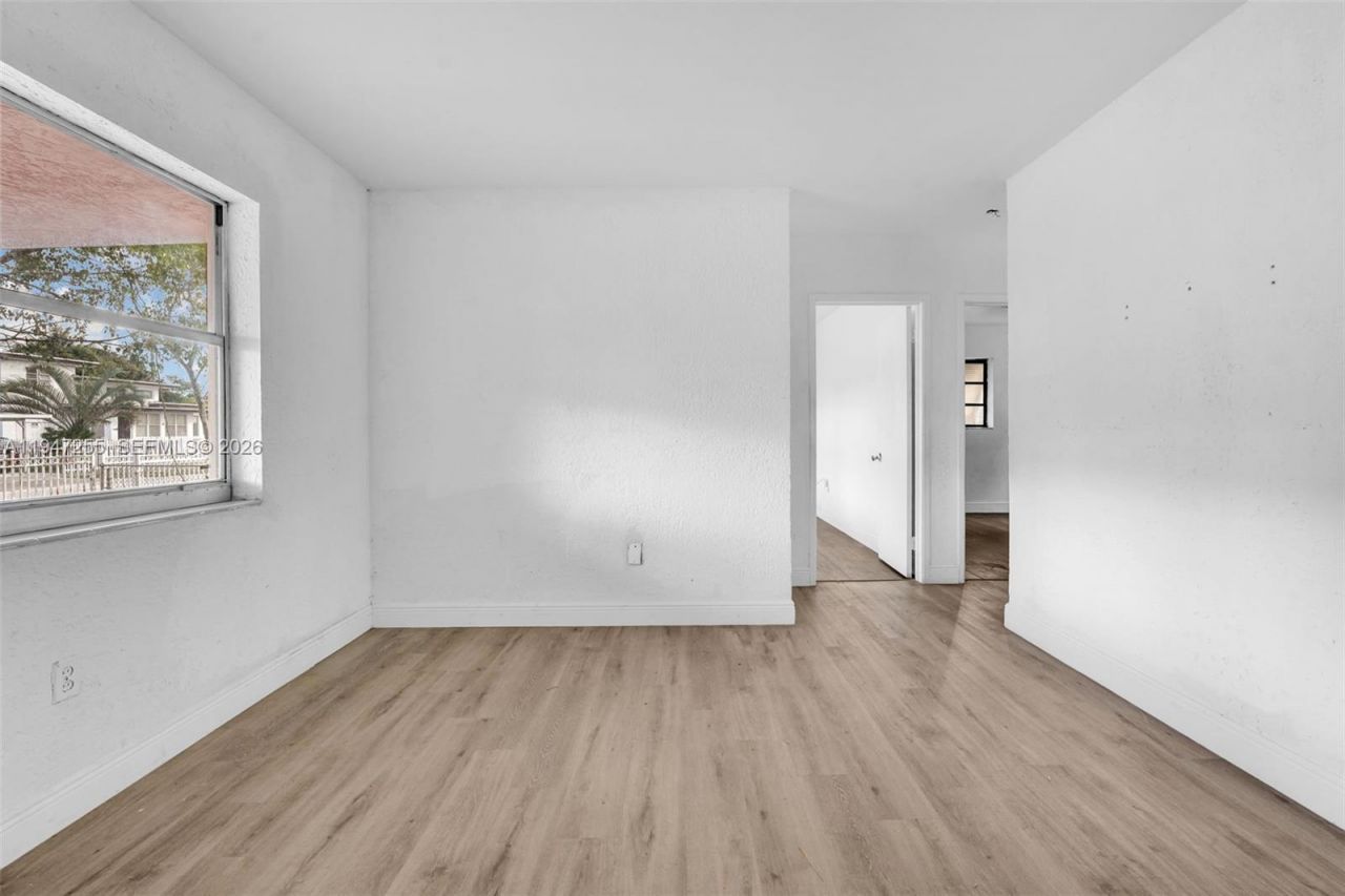 1360 NW 117th St , Miami, FL 33167 Photo