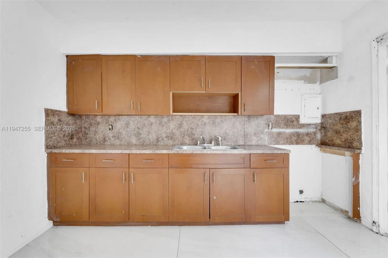 1360 NW 117th St , Miami, FL 33167 Photo