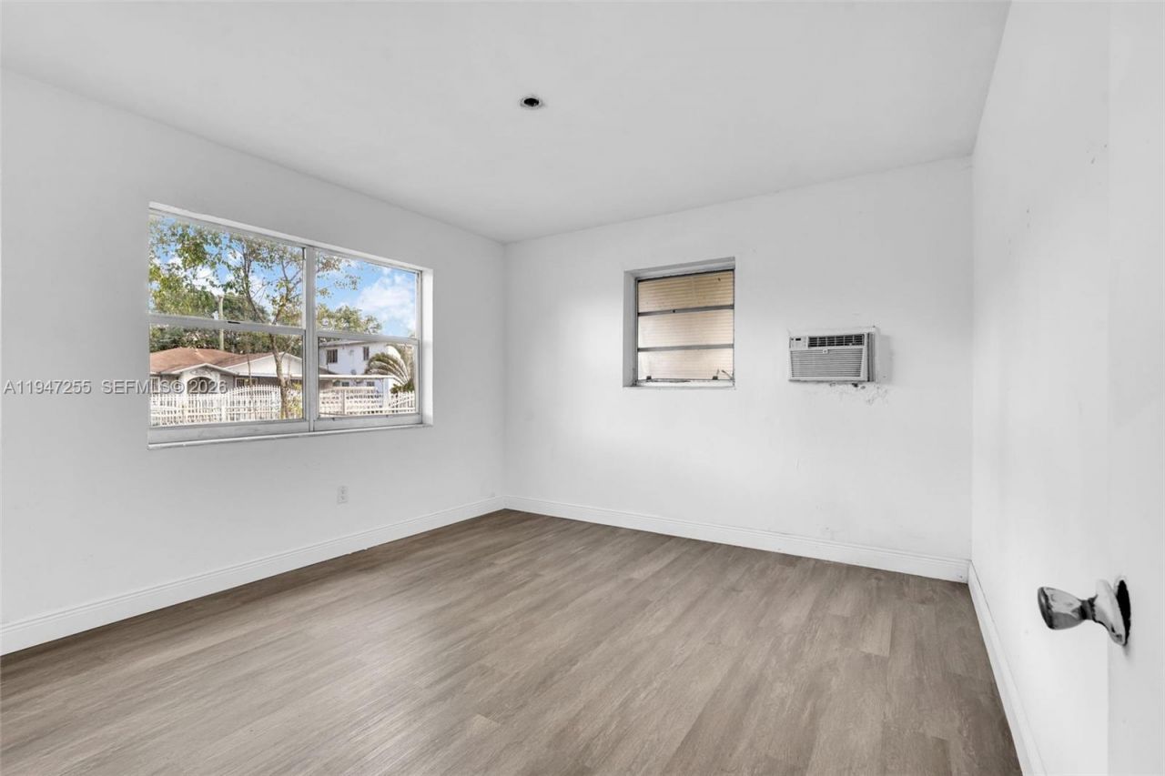 1360 NW 117th St , Miami, FL 33167 Photo