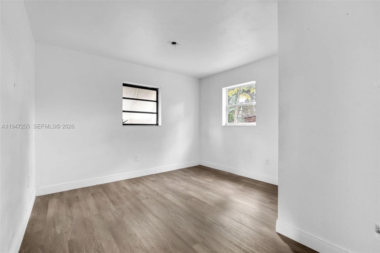 1360 NW 117th St , Miami, FL 33167 Photo