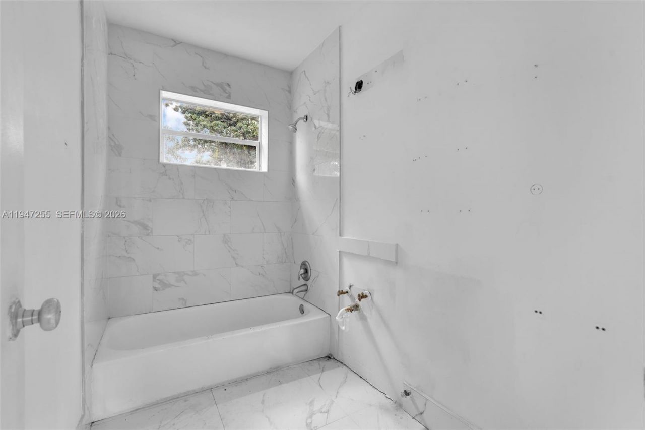 1360 NW 117th St , Miami, FL 33167 Photo