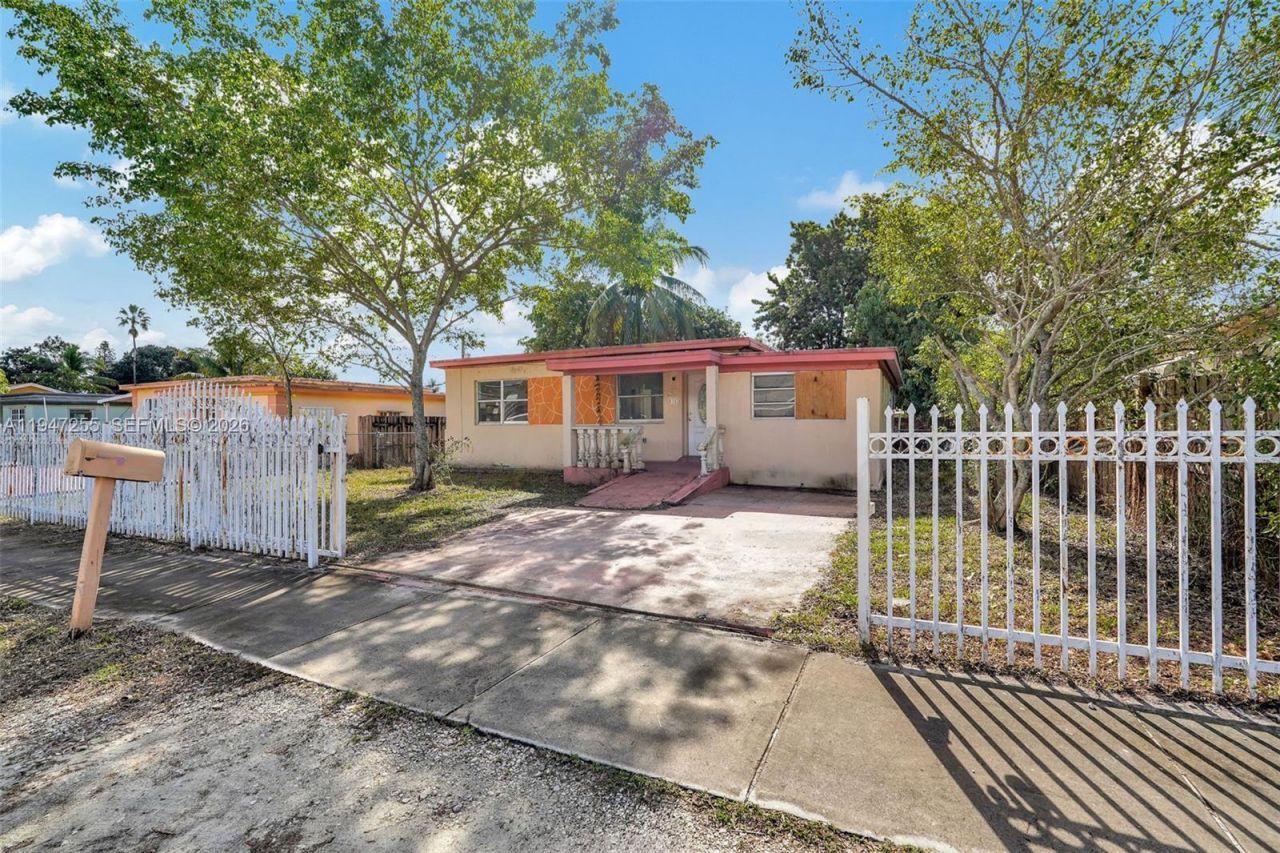 1360 NW 117th St , Miami, FL 33167 Photo