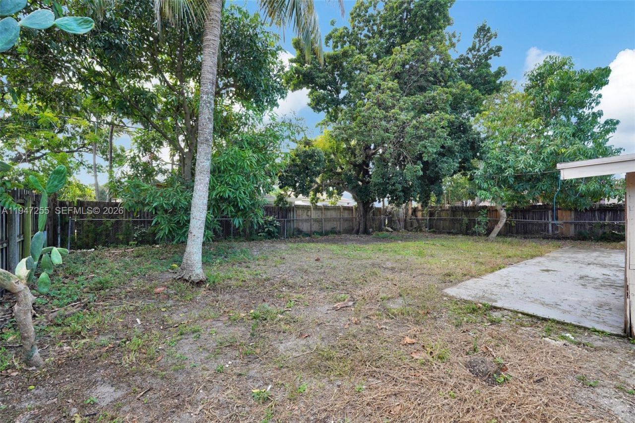 1360 NW 117th St , Miami, FL 33167 Photo