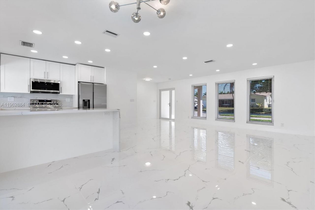 5711 NE 20th Ter, Fort Lauderdale, FL 33308 Photo